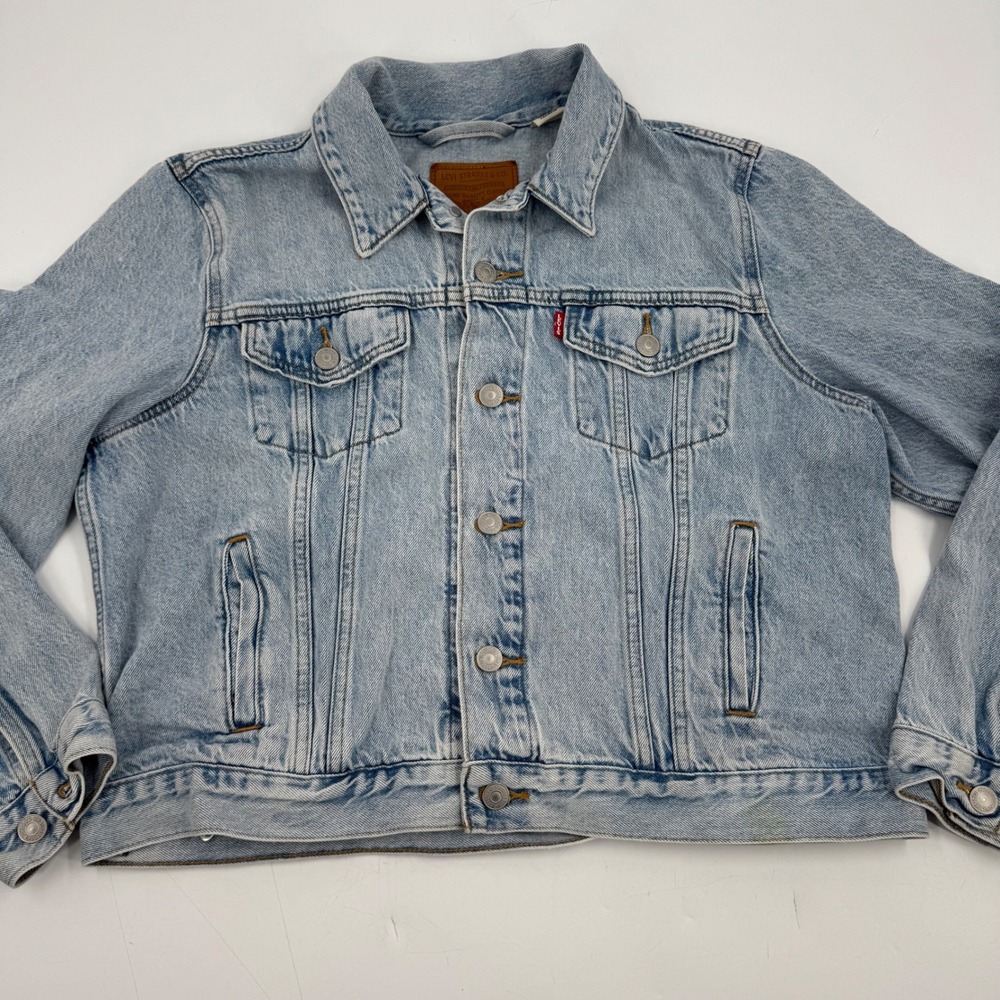 Levi Strauss Premium Light Wash Denim Trucker Jacket Women's XL Big E‎